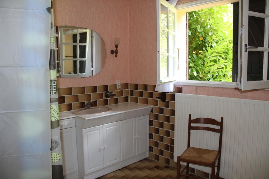 Holiday Home Maison De La Litiere Pugny-Chatenod Номер фото